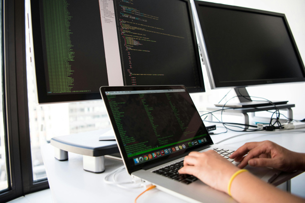 為什么越來(lái)越多女孩選擇電子煙 現(xiàn)在女孩子都喜歡電子煙